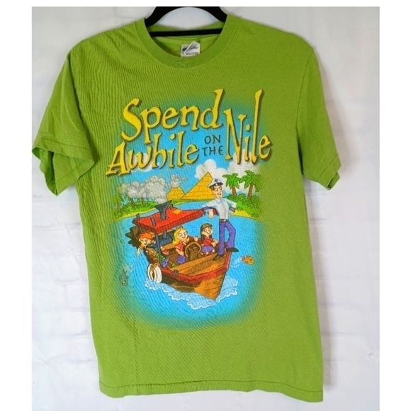 VINTAGE Tee Spend Awhile On The Nile Graphic Tee In Size Small By Gildan. - Picture 1 of 4